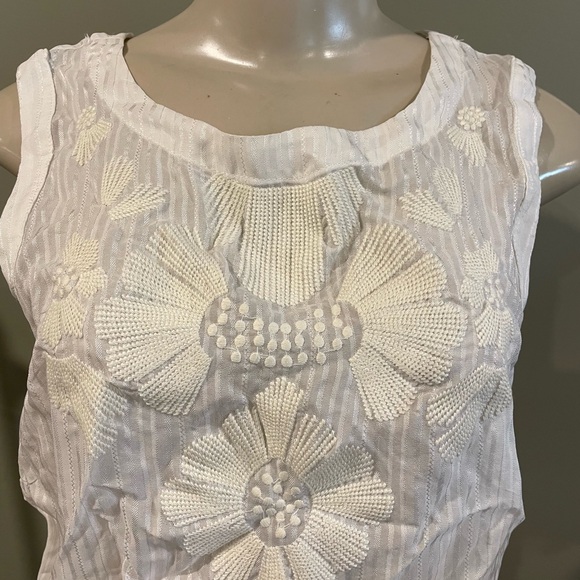 Willow & Clay / tank top sheer with details waist cropped - Picture 3 of 7